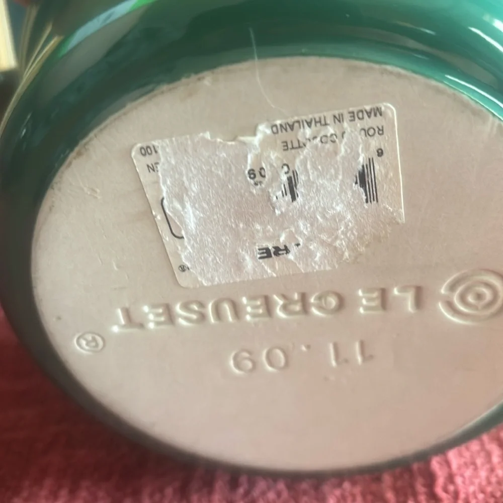 Le Creuset Heritage Stoneware 18oz 11-09 like new condition never used - Picture 2 of 4